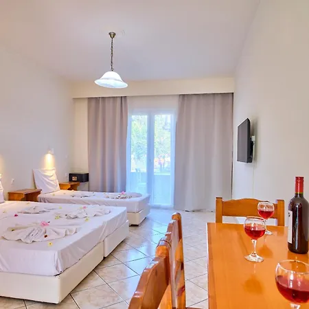 Oasis By Estia Hotel