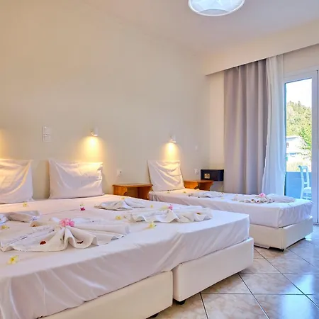 Oasis By Estia Отель