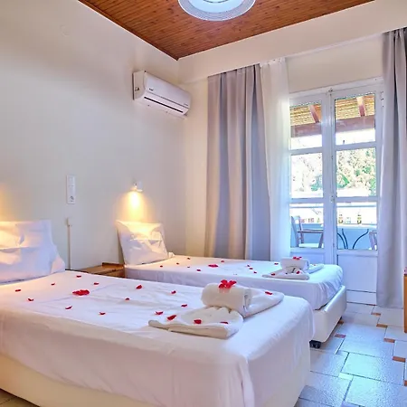 Oasis By Estia 酒店 *